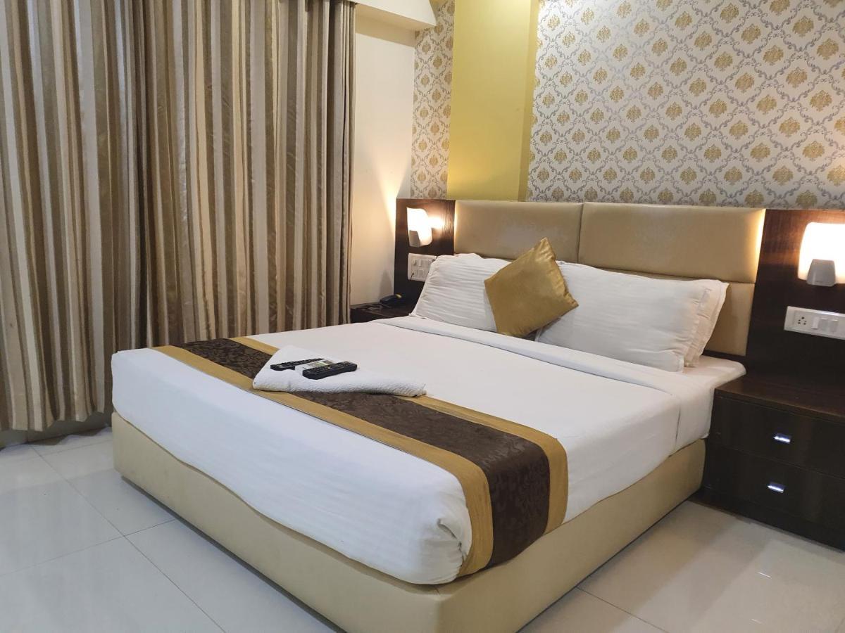 Hotel Galaxy Comforts Mumbai Exteriör bild