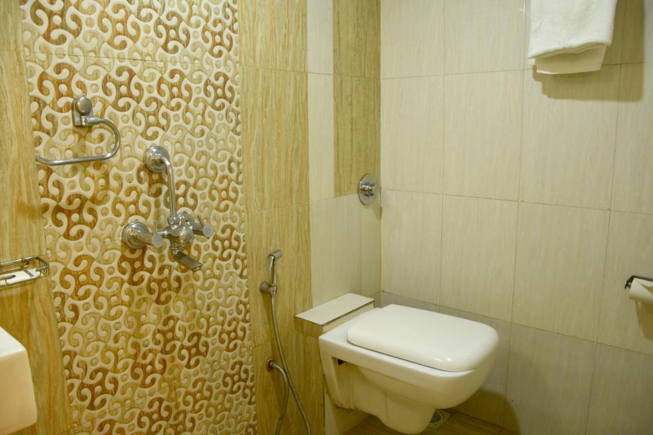 Hotel Galaxy Comforts Mumbai Exteriör bild